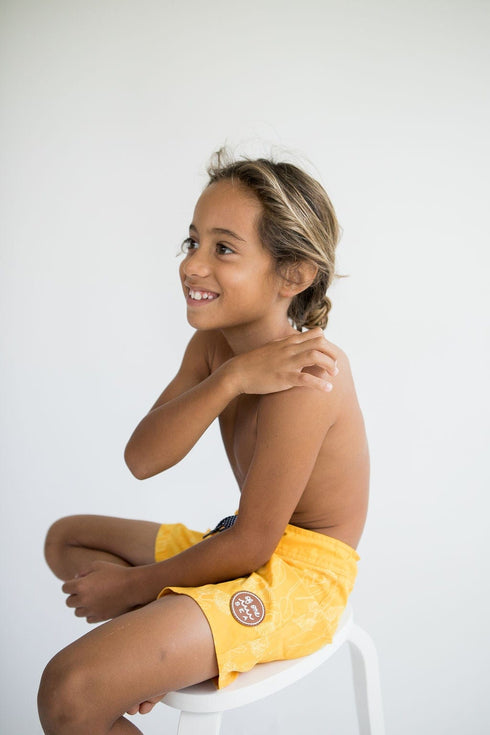 kid-s-townshorts-in-yellow-ohia-print-of-one-sea - Sophia's Style -6